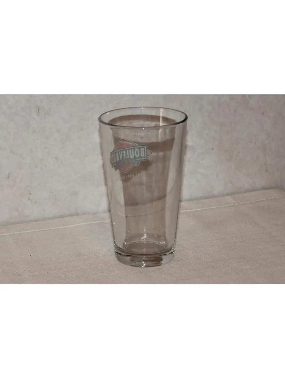 Vintage Boulevard Brewing Co. Beer Glass – Classic Pub Pint Glass
